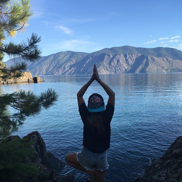 Meet your Posher, Dustie - Picture 1 of 1